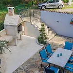 Nini By Interhome Bibali