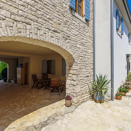 Nini By Interhome * Bibali